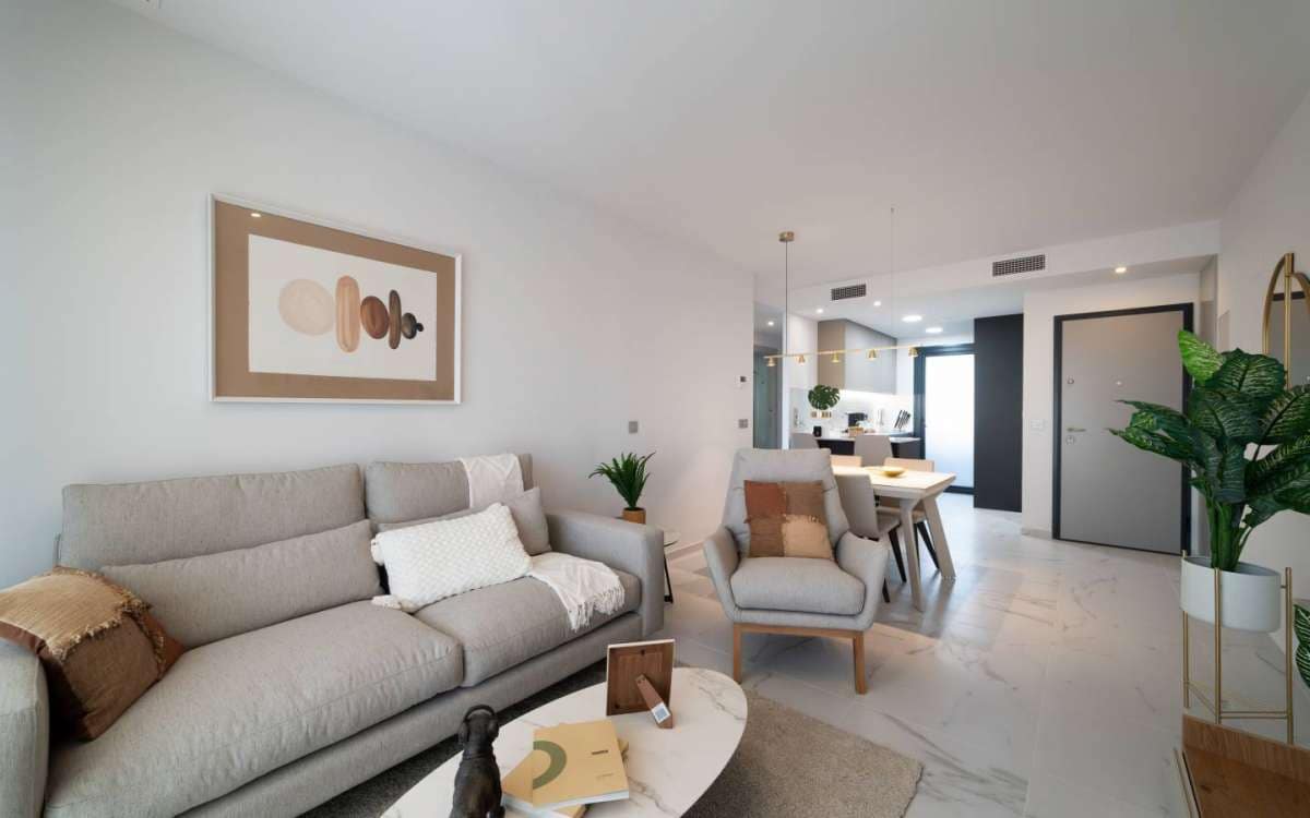 Apartamento de 3 habitaciones en Benidorm en venta con piscina garaje - 575.000 € (Ref: 9942926)