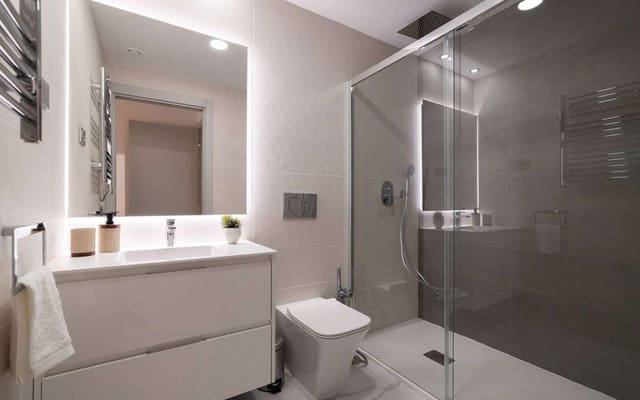 Apartamento de 3 habitaciones en Via Parque, Benidorm en venta con piscina garaje - 575.000 € (Ref: 9942926)