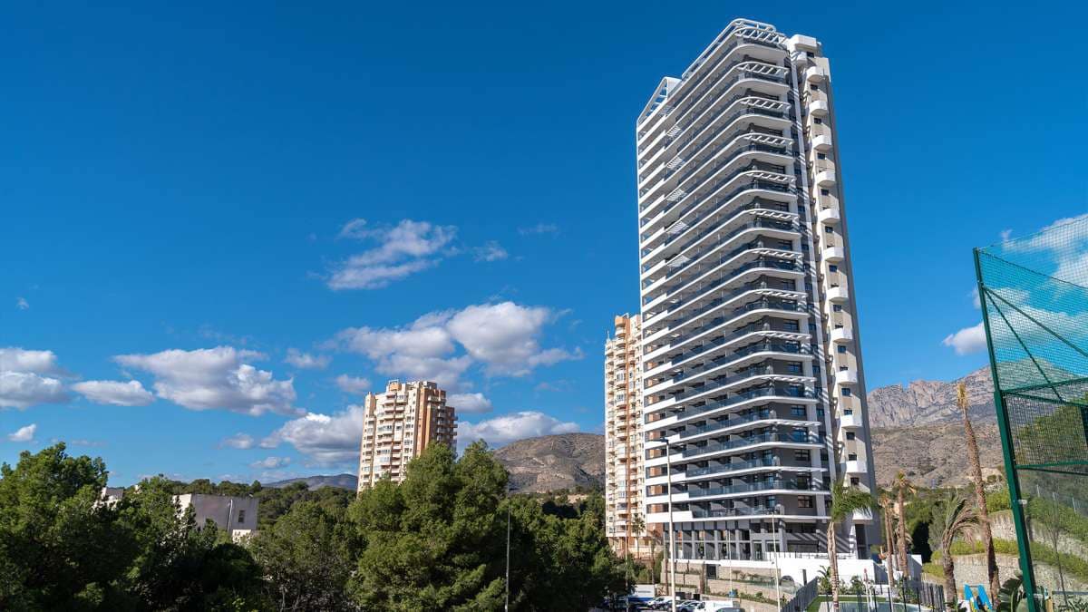 Apartamento de 3 habitaciones en Benidorm en venta con piscina garaje - 575.000 € (Ref: 9942926)