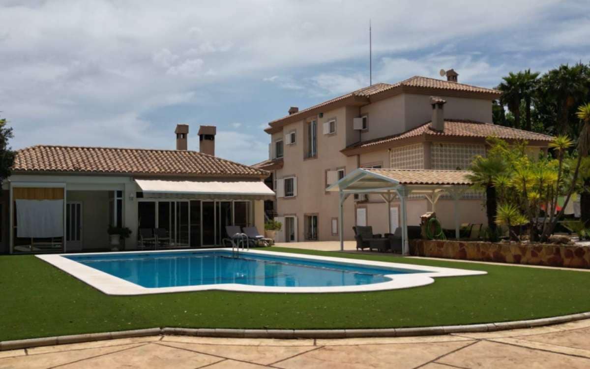 5 quarto Moradia para venda em Monovar / Monover com piscina garagem - 890 000 € (Ref: 9942942)