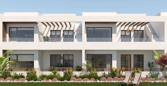 2 sypialnia Bungalow na sprzedaż w Playa de los Náufragos, Torrevieja z basenem garażem - 380 000 € (Ref: 9942974)