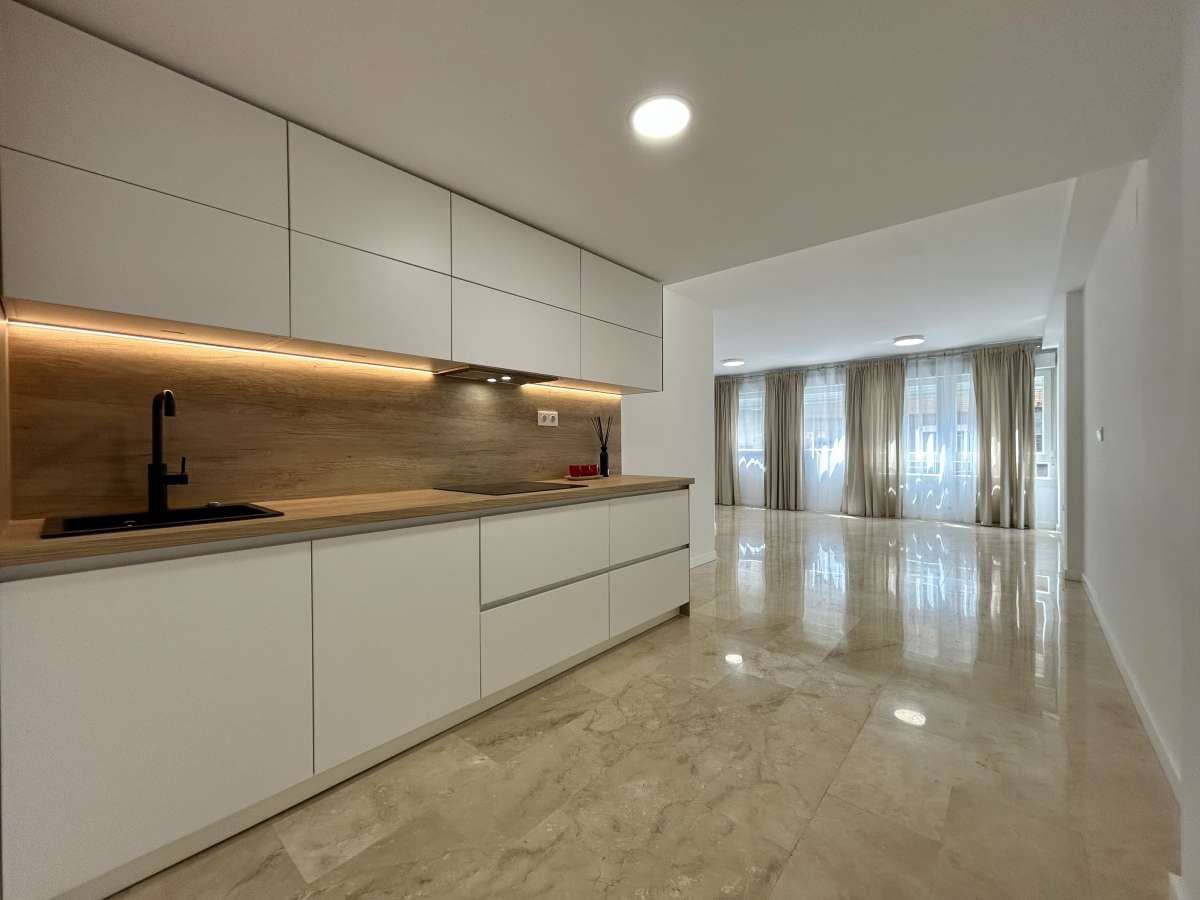 2 sovrum Lägenhet till salu i Alicante stad med garage - 289 900 € (Ref: 9942985)