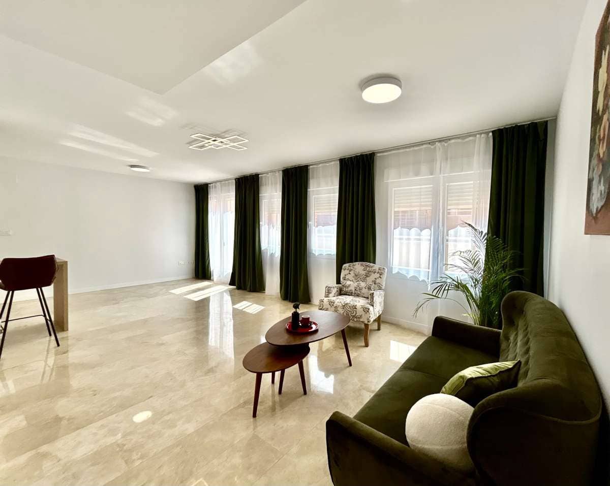 2 sovrum Lägenhet till salu i Alicante stad med garage - 289 900 € (Ref: 9942985)