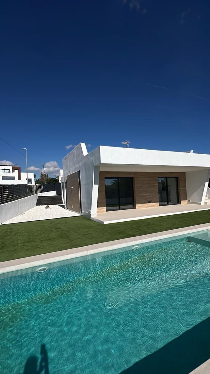 3 chambre Villa/Maison à vendre à Ciudad Quesada avec piscine garage - 690 000 € (Ref: 9943077)