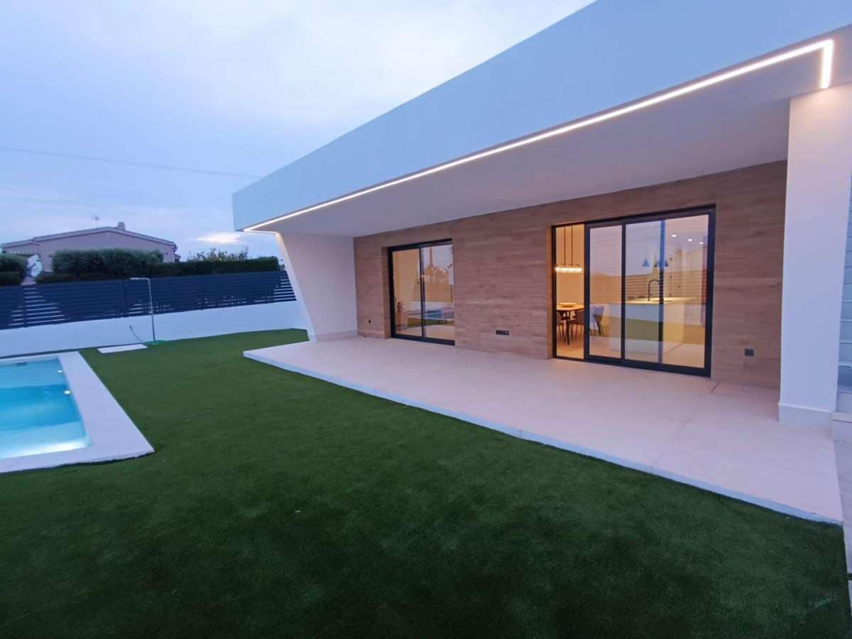 3 chambre Villa/Maison à vendre à Ciudad Quesada avec piscine garage - 690 000 € (Ref: 9943077)