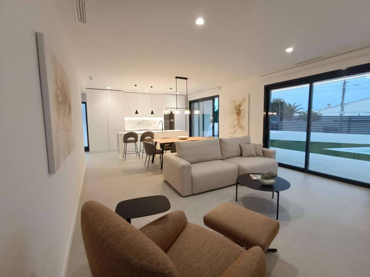 3 chambre Villa/Maison à vendre à Ciudad Quesada avec piscine garage - 690 000 € (Ref: 9943077)