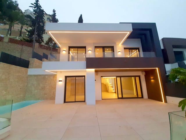 3 slaapkamer Villa te koop in Benidorm met zwembad garage - € 1.650.000 (Ref: 9943118)