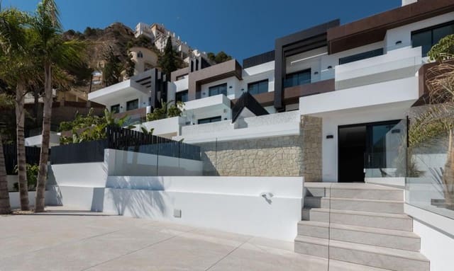 3 soverom Villa til salgs i Levante Alto, Benidorm med svømmebasseng garasje - € 1 650 000 (Ref: 9943118)