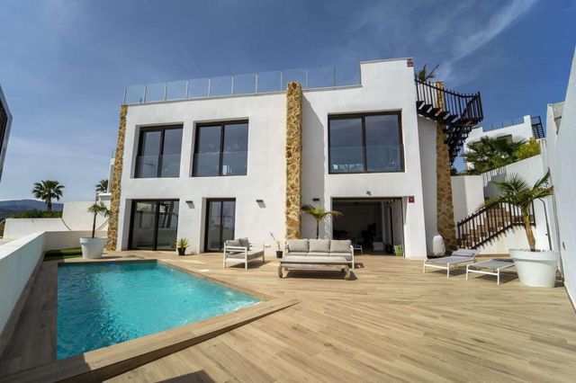 3 sovrum Villa till salu i Golf Bahía, Finestrat med pool garage - 745 000 € (Ref: 9943143)