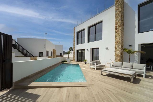 3 sovrum Villa till salu i Golf Bahía, Finestrat med pool garage - 745 000 € (Ref: 9943143)