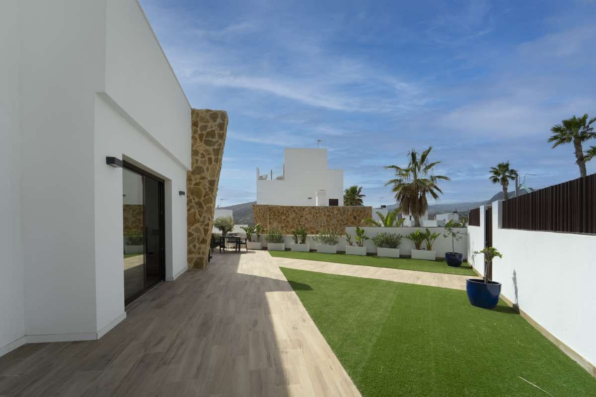 3 sypialnia Willa na sprzedaż w Finestrat z basenem garażem - 745 000 € (Ref: 9943143)