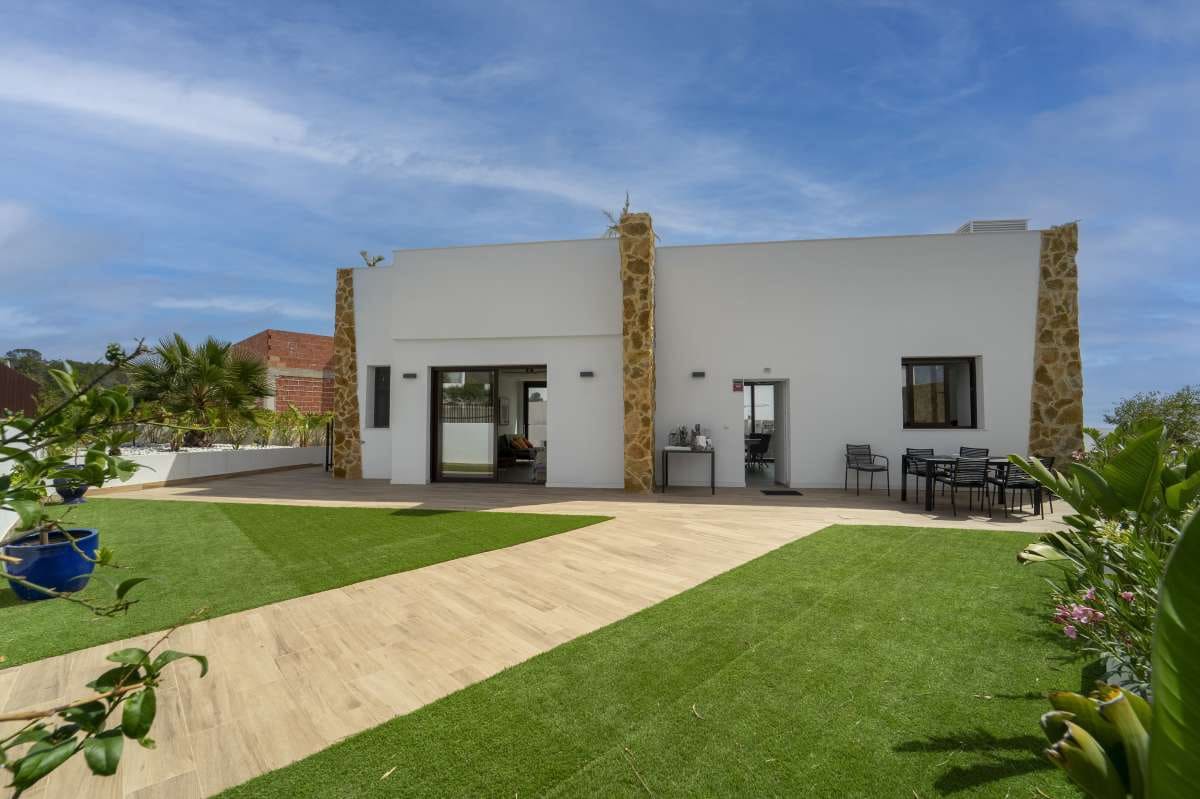 3 sypialnia Willa na sprzedaż w Finestrat z basenem garażem - 745 000 € (Ref: 9943143)