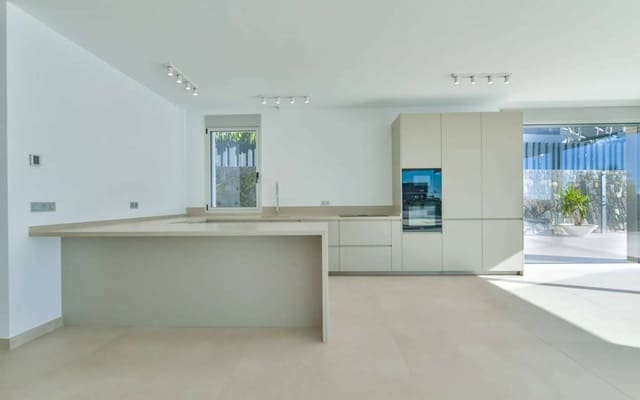 Chalet de 4 habitaciones en Golf Bahía, Finestrat en venta con piscina garaje - 1.750.000 € (Ref: 9943150)