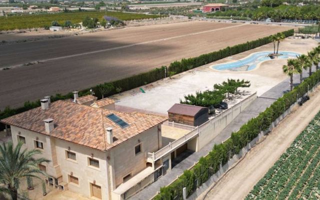 5 soveværelse Villa til salg i Aspe med swimmingpool garage - € 850.000 (Ref: 9943174)