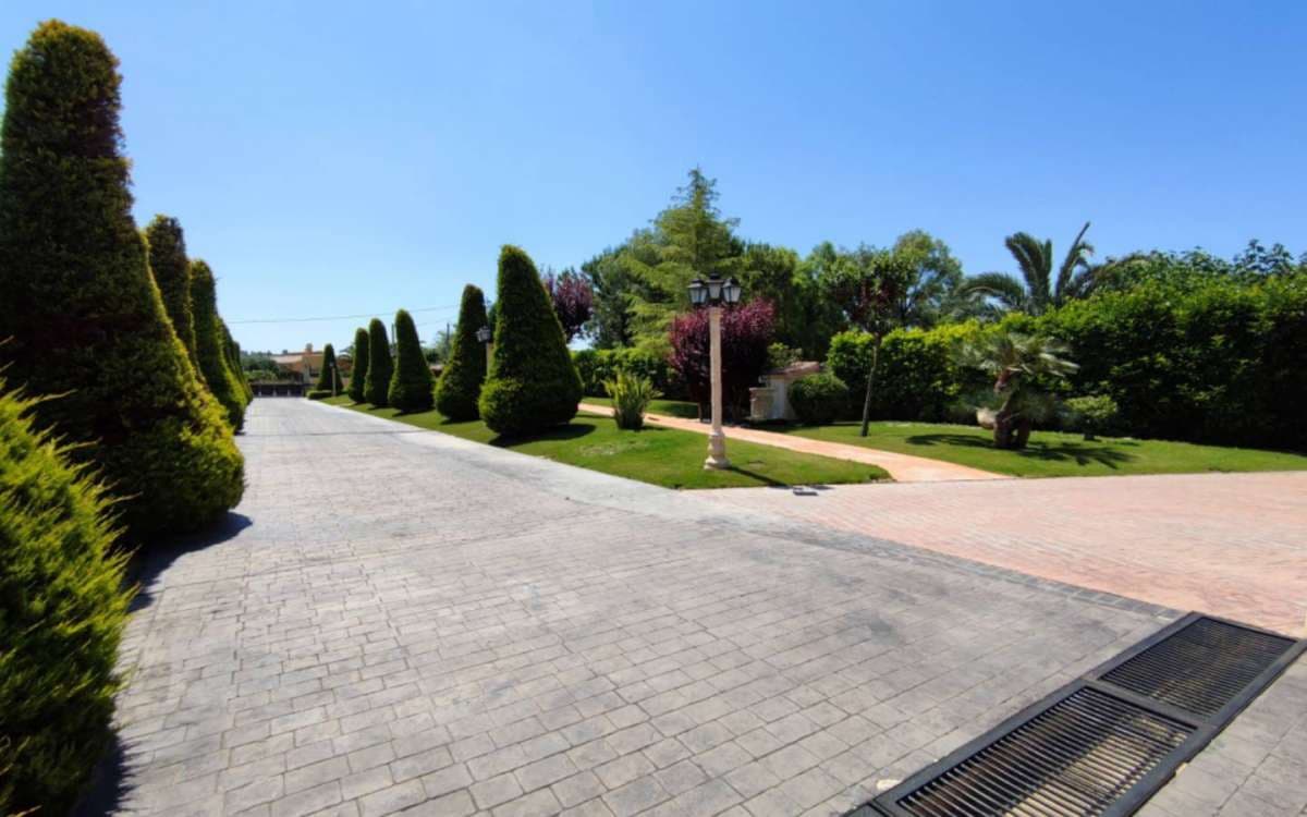 5 soveværelse Villa til salg i Aspe med swimmingpool garage - € 850.000 (Ref: 9943174)