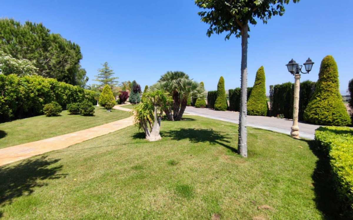 5 soveværelse Villa til salg i Aspe med swimmingpool garage - € 850.000 (Ref: 9943174)