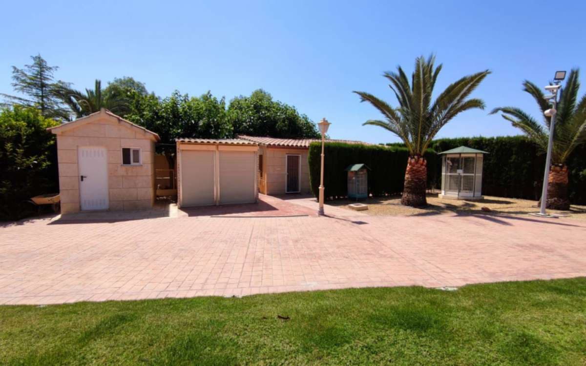 5 soveværelse Villa til salg i Aspe med swimmingpool garage - € 850.000 (Ref: 9943174)