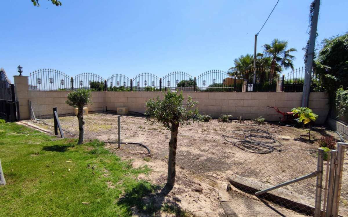 5 soveværelse Villa til salg i Aspe med swimmingpool garage - € 850.000 (Ref: 9943174)