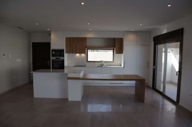 Chalet de 3 habitaciones en Aspe en venta con piscina garaje - 400.000 € (Ref: 9955473)