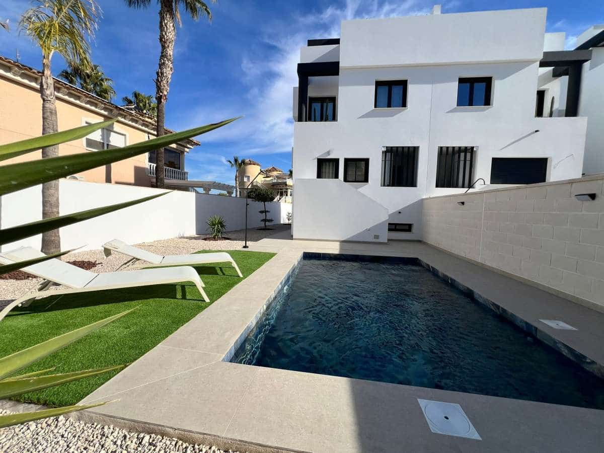 3 soveværelse Byhus til salg i Benferri med swimmingpool garage - € 369.000 (Ref: 9955492)