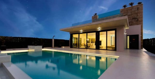 4 soverom Villa til salgs i Dehesa de Campoamor, Orihuela med svømmebasseng garasje - € 1 195 000 (Ref: 9977807)