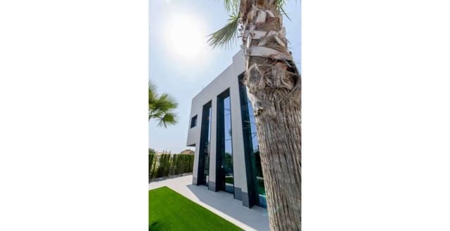 3 soveværelse Villa til salg i Dehesa de Campoamor, Orihuela med swimmingpool garage - € 1.195.000 (Ref: 9977811)