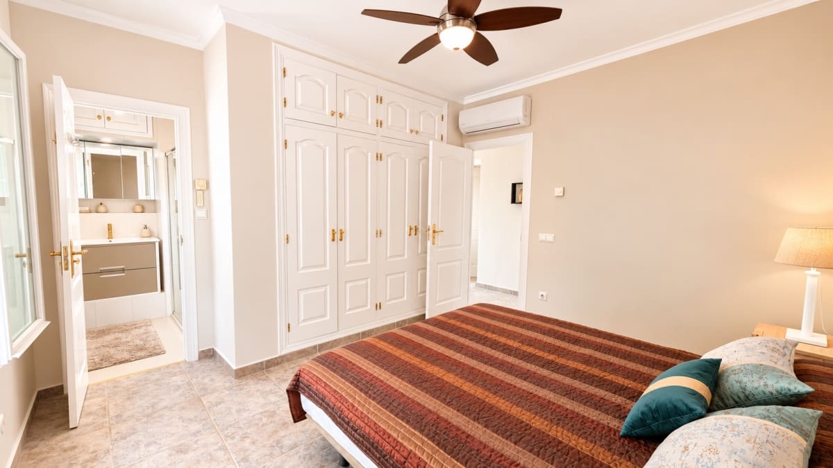 Chalet de 5 habitaciones en Benissa en venta con piscina garaje - 1.450.000 € (Ref: 9991853)