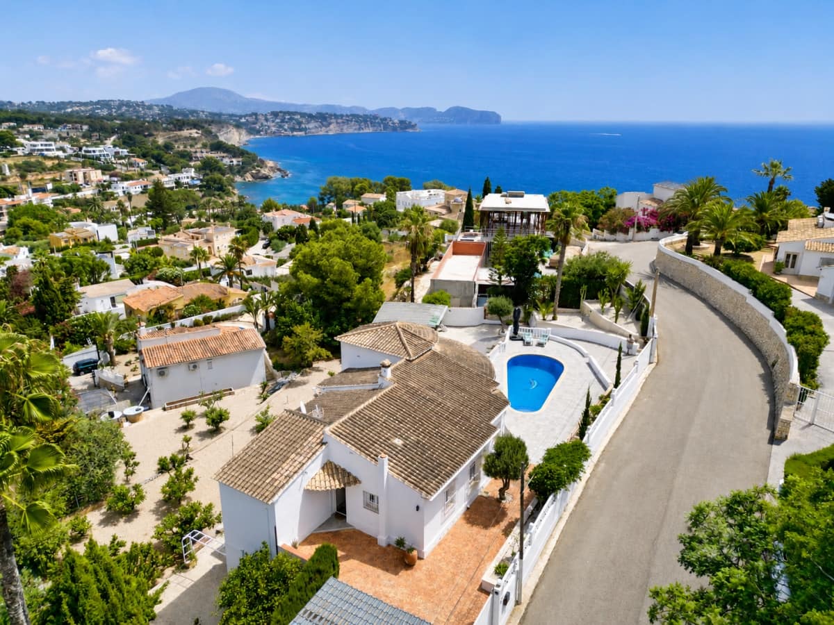 Chalet de 5 habitaciones en Benissa en venta con piscina garaje - 1.450.000 € (Ref: 9991853)