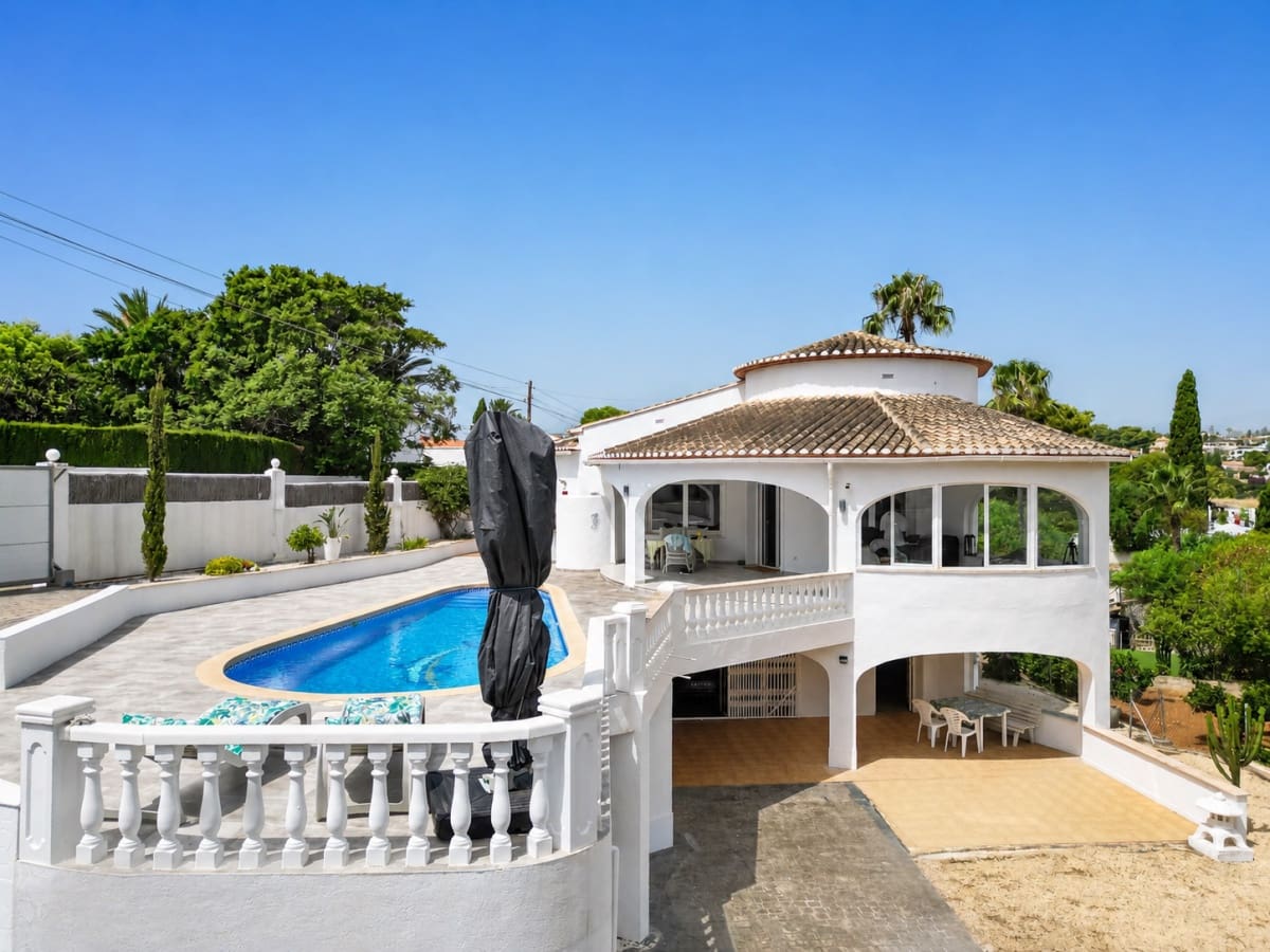 Chalet de 5 habitaciones en Benissa en venta con piscina garaje - 1.450.000 € (Ref: 9991853)