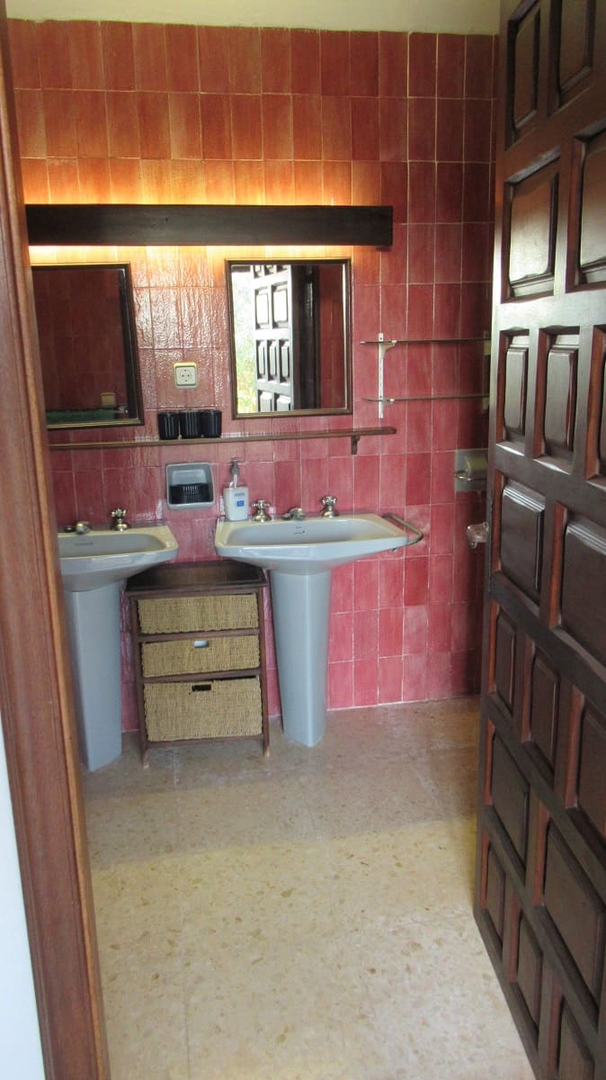 6 bedroom Villa for sale in Cala Serena with pool garage - € 1,850,000 (Ref: 7660026)