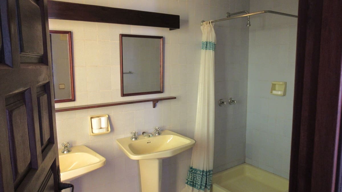 6 bedroom Villa for sale in Cala Serena with pool garage - € 1,850,000 (Ref: 7660026)