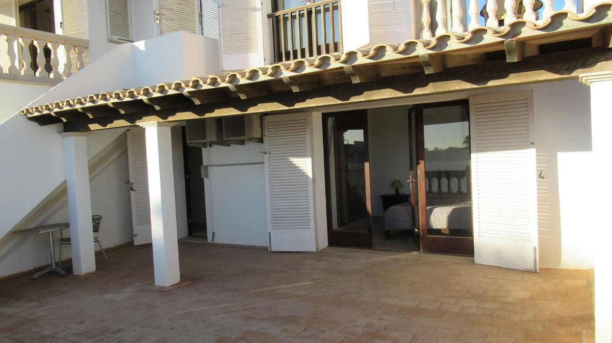 6 bedroom Villa for sale in Cala Serena with pool garage - € 1,850,000 (Ref: 7660026)