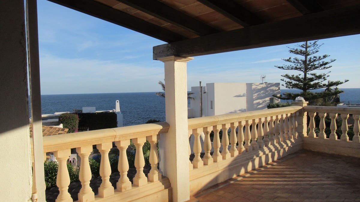 6 bedroom Villa for sale in Cala Serena with pool garage - € 1,850,000 (Ref: 7660026)