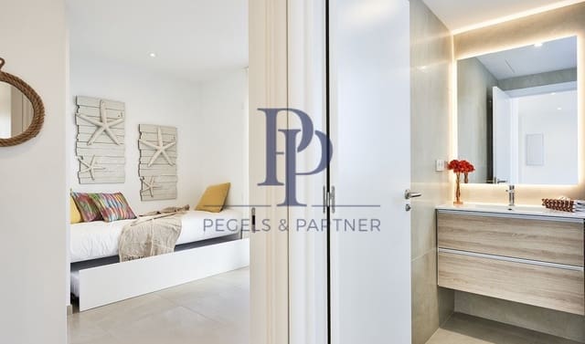 2 soverom Leilighet til salgs i Cala d'Or, Santanyí med svømmebasseng garasje - € 390 000 (Ref: 7742086)