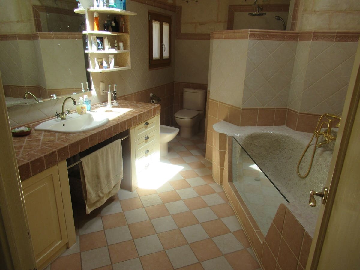 6 bedroom Villa for sale in Calonge with pool garage - € 1,800,000 (Ref: 8263870)