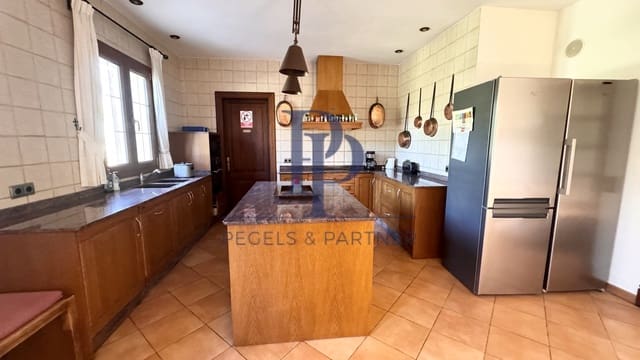 Finca/Casa Rural de 5 habitaciones en Porreres en venta con piscina - 1.990.000 € (Ref: 9479323)
