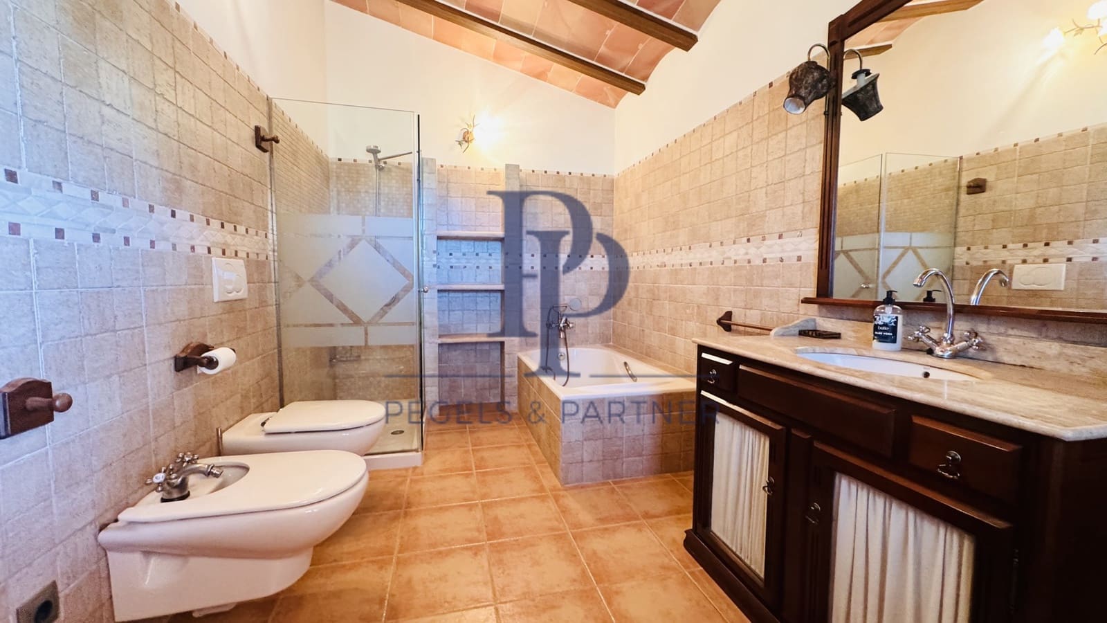 Finca/Casa Rural de 5 habitaciones en Porreres en venta con piscina - 1.990.000 € (Ref: 9479323)