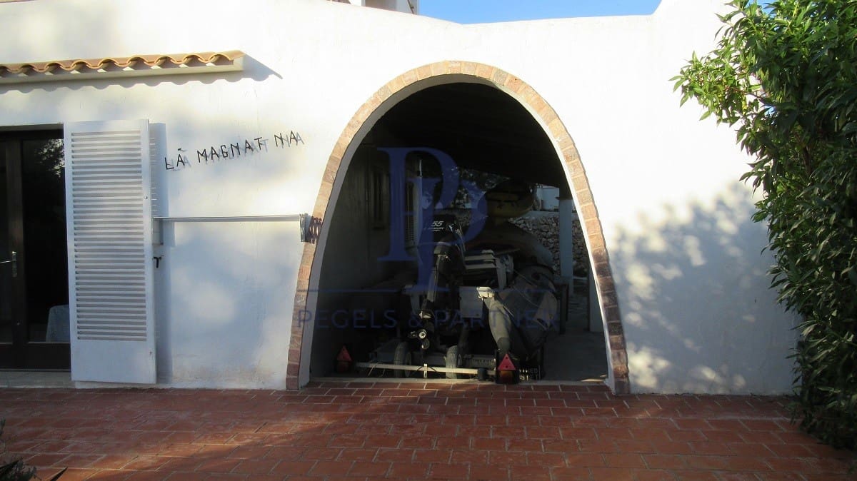 6 quarto Moradia para venda em Cala Serena com piscina - 1 665 000 € (Ref: 9479326)