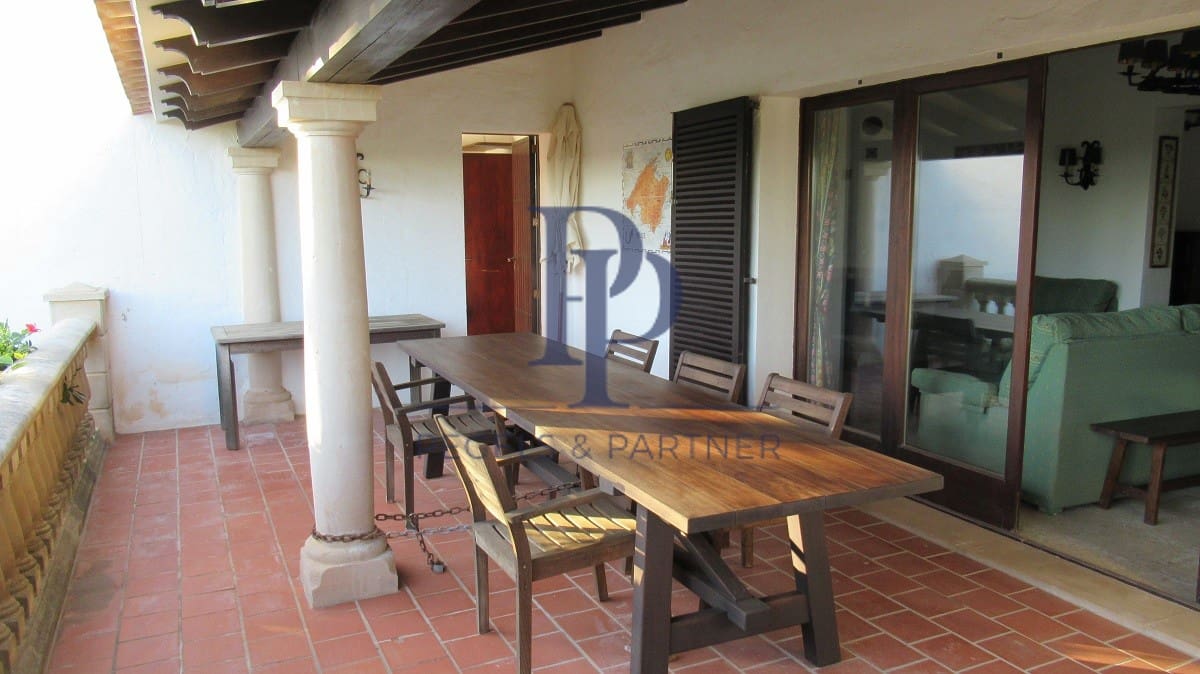 6 quarto Moradia para venda em Cala Serena com piscina - 1 665 000 € (Ref: 9479326)