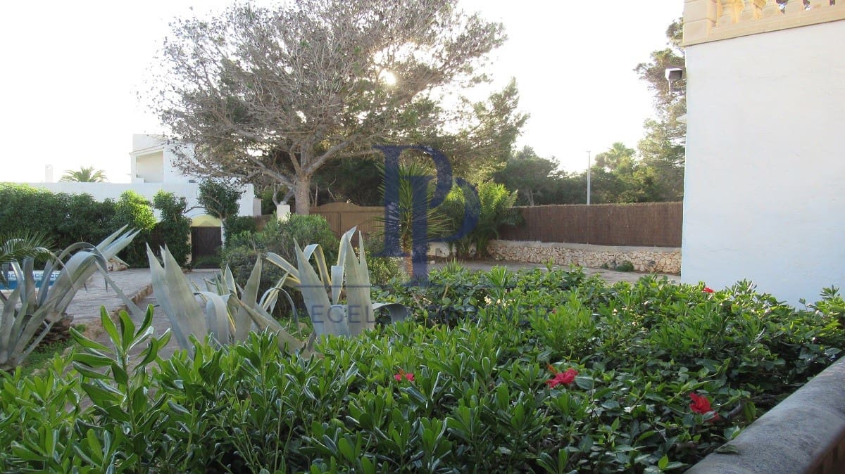 6 quarto Moradia para venda em Cala Serena com piscina - 1 665 000 € (Ref: 9479326)