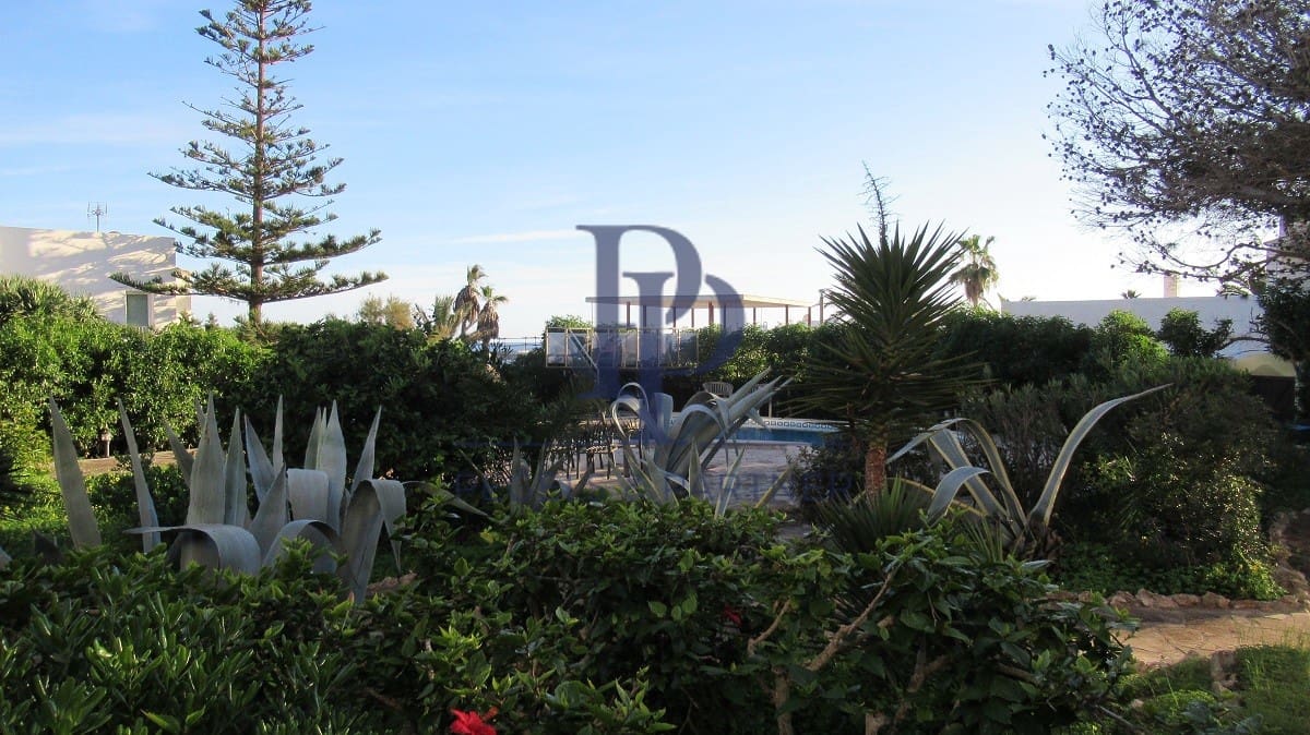 6 quarto Moradia para venda em Cala Serena com piscina - 1 665 000 € (Ref: 9479326)