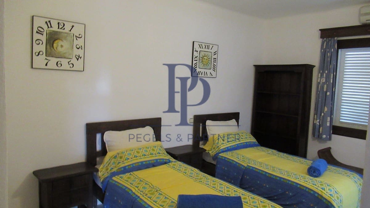 6 quarto Moradia para venda em Cala Serena com piscina - 1 665 000 € (Ref: 9479326)