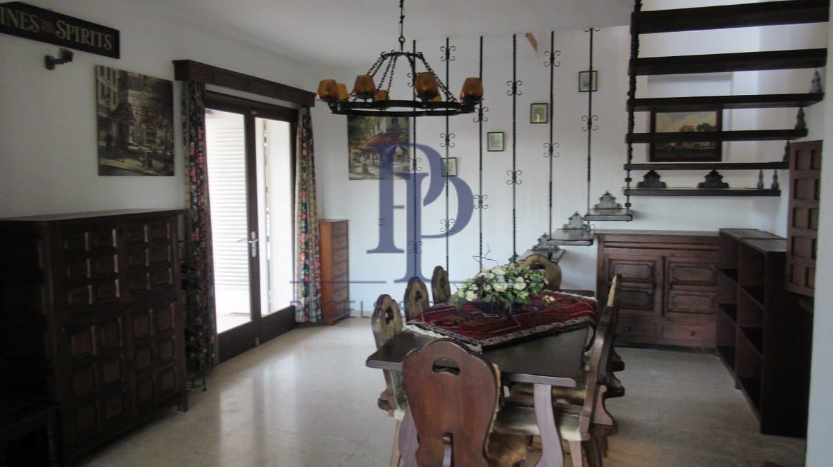 6 quarto Moradia para venda em Cala Serena com piscina - 1 665 000 € (Ref: 9479326)