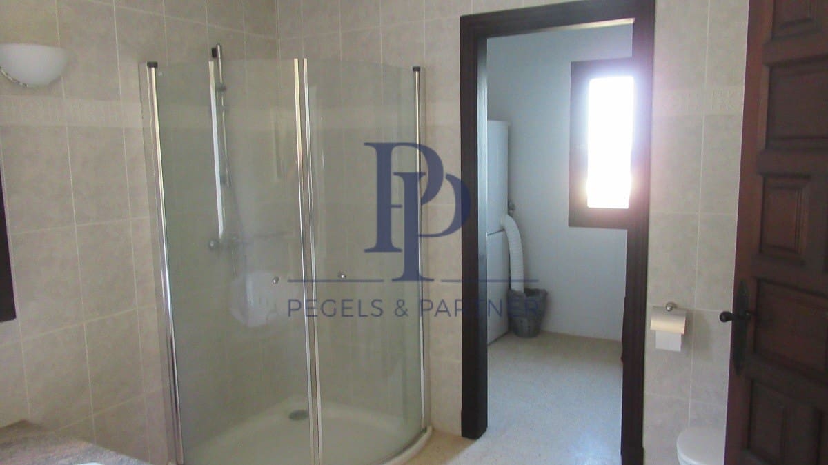 6 quarto Moradia para venda em Cala Serena com piscina - 1 665 000 € (Ref: 9479326)