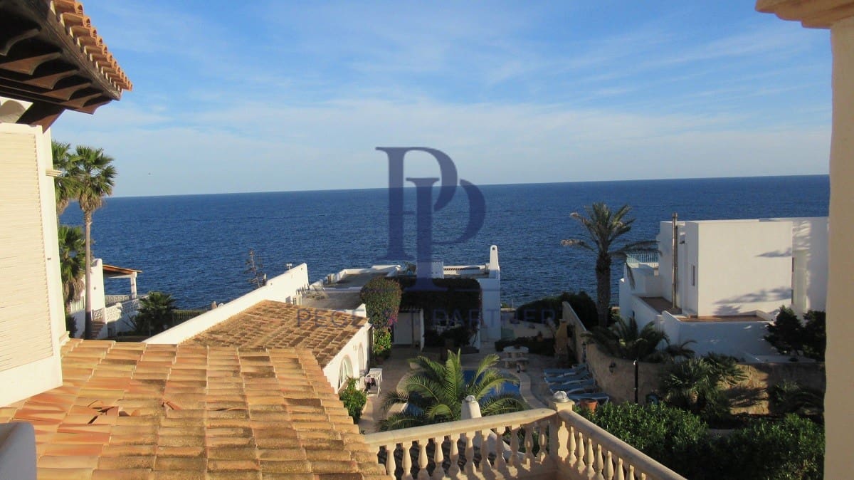 6 quarto Moradia para venda em Cala Serena com piscina - 1 665 000 € (Ref: 9479326)