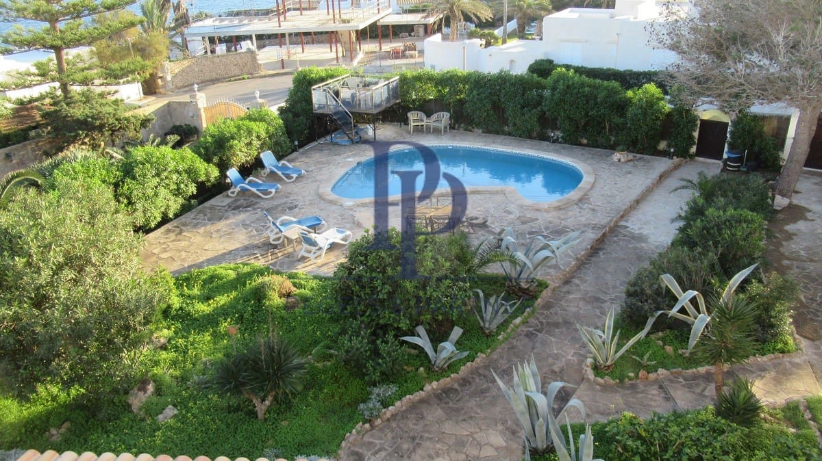 6 quarto Moradia para venda em Cala Serena com piscina - 1 665 000 € (Ref: 9479326)