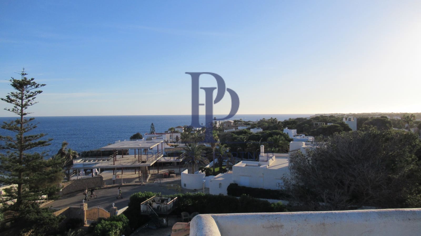 6 quarto Moradia para venda em Cala Serena com piscina - 1 665 000 € (Ref: 9479326)