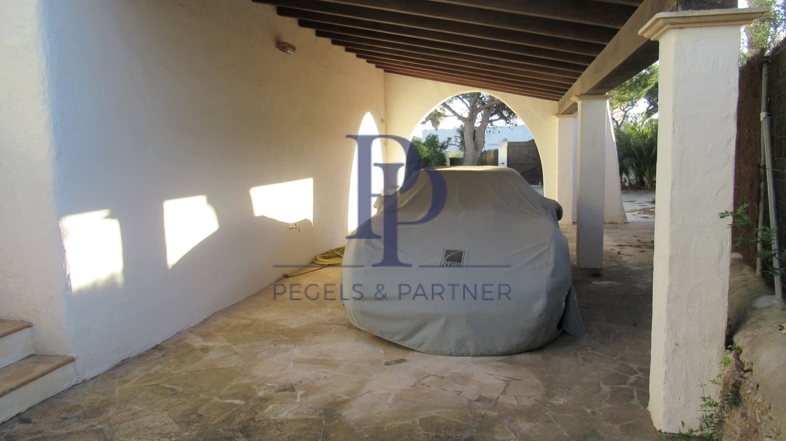 6 quarto Moradia para venda em Cala Serena com piscina - 1 665 000 € (Ref: 9479326)