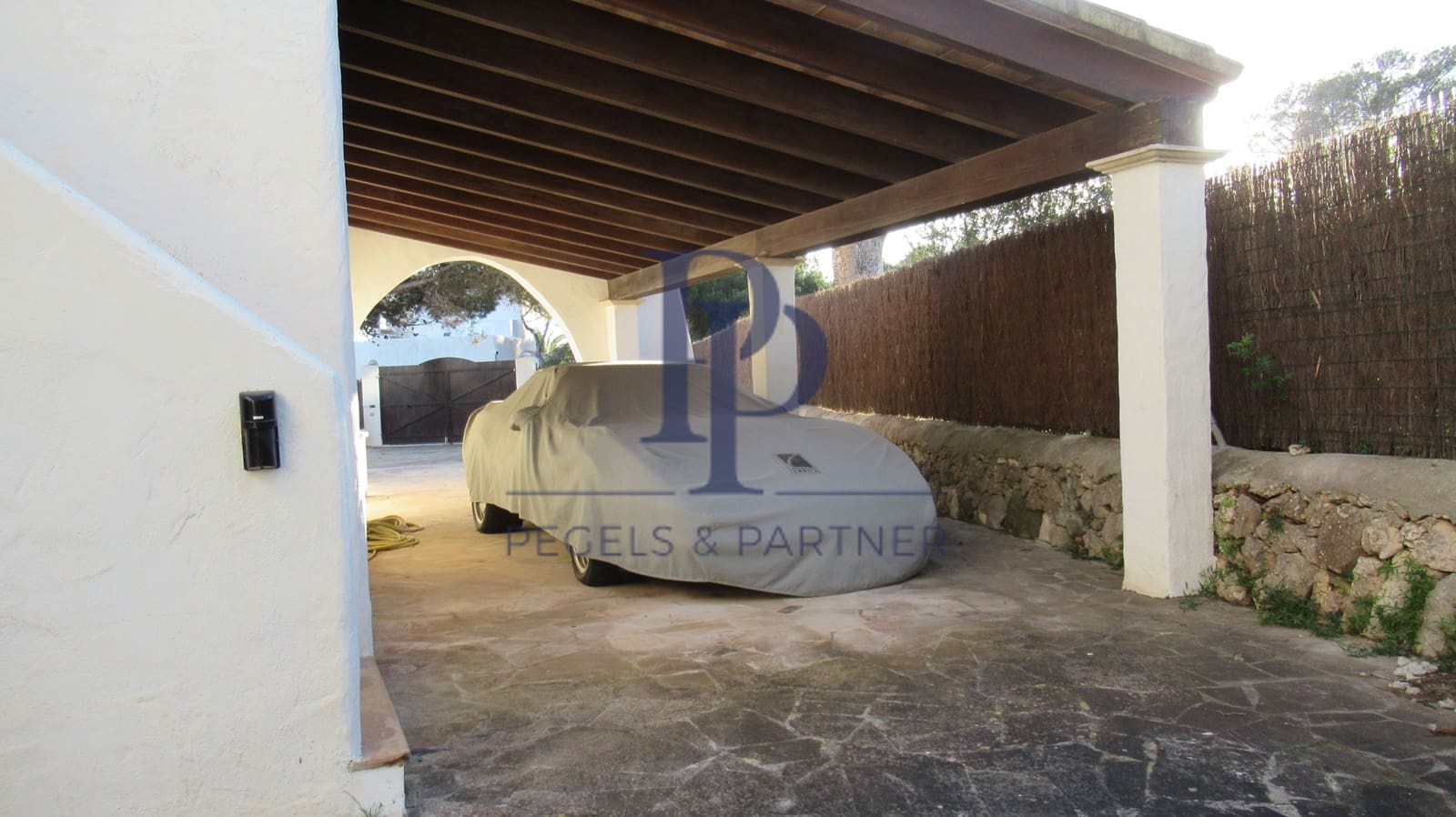 6 quarto Moradia para venda em Cala Serena com piscina - 1 665 000 € (Ref: 9479326)