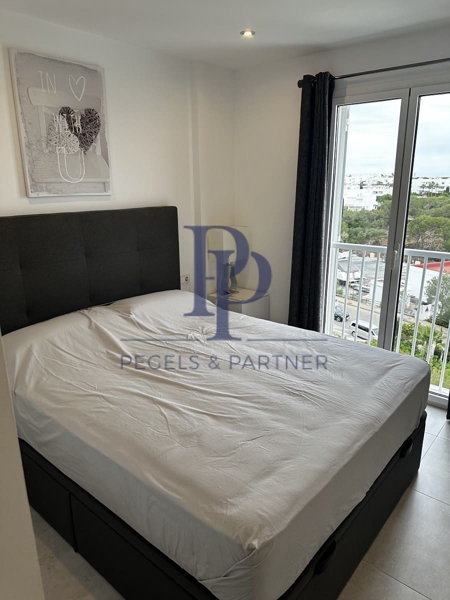 2 bedroom Flat for sale in Cala d'Or with pool - € 498,000 (Ref: 9479329)